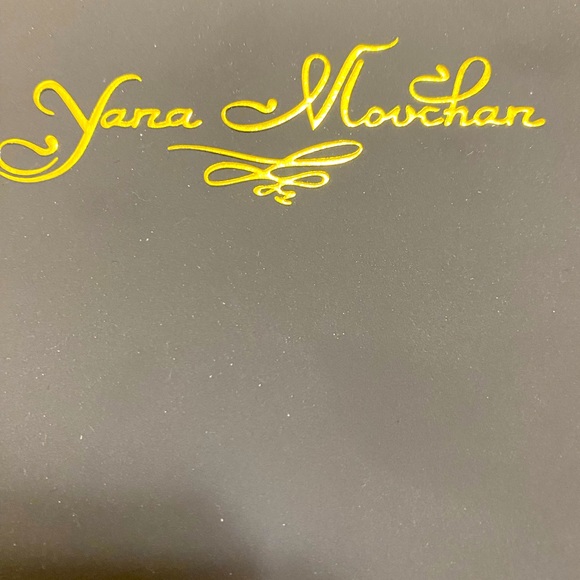 Scarf - Picture 4 of 8